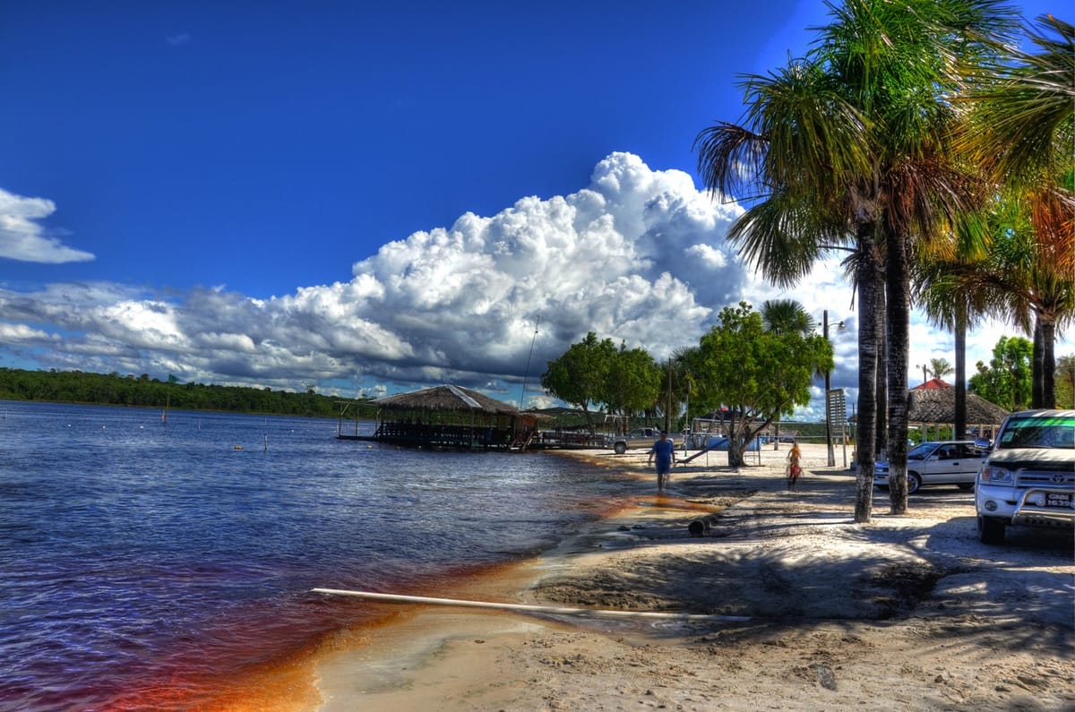 Lake Mainstay Resort