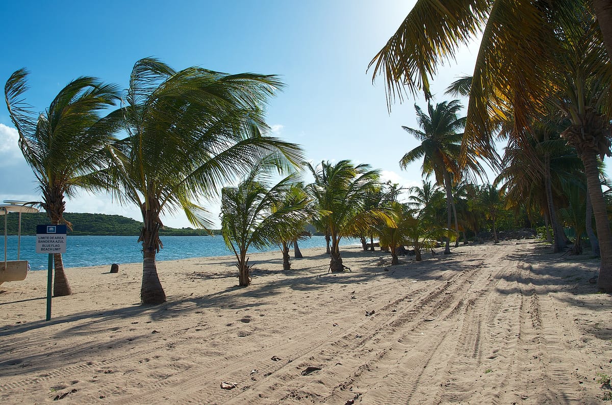 Sun Bay Beach (Balneario Sun Bay)